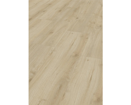 Verlegtes Laminat in Holzoptik