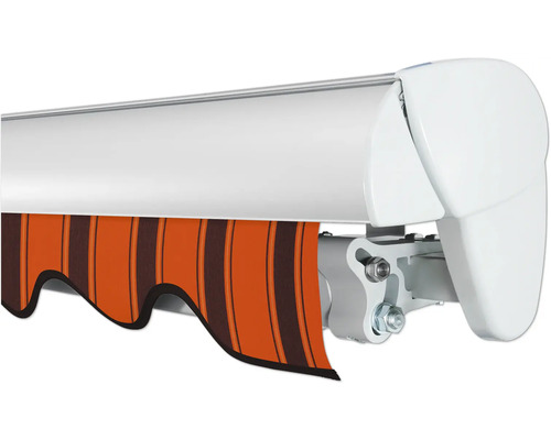 Markise mit braun-orangen Streifen