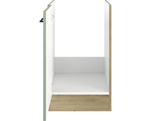 Armoire de salle de bains ouverte avec porte