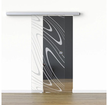 Porte coulissante en verre avec motif devant un mur