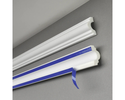 Flachprofil Rike selbstklebend, 1 x 1,5 m, 20 x 40 mm Zwei weisse Zierleisten zur Wandgestaltung, eine mit Klebeband