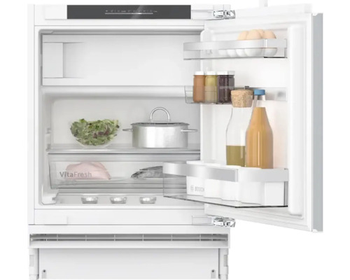 Réfrigérateur sous plan avec compartiment de congélation Bosch KUL22ADD0H Réfrigérateur ouvert avec des aliments sur les étagères et dans les tiroirs