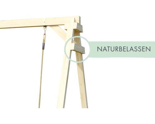 Vue détaillée d''un portique en bois naturel avec corde