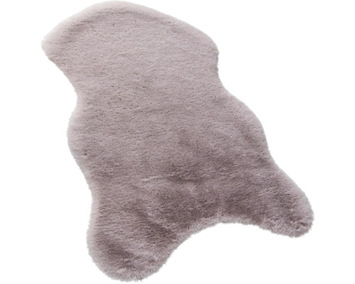 Kunstfellteppich in unregelmässiger Form