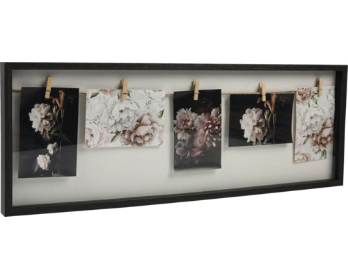 Dekorativer Bilderrahmen mit Fotos von Blumen, gehalten von Wäscheklammern