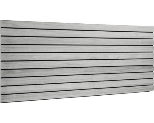 Helle Holzpaneele mit horizontalen Linien für Wandgestaltung