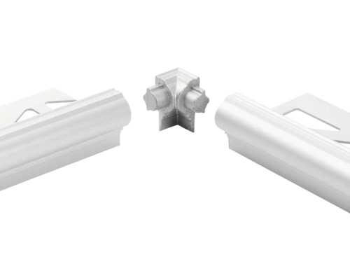 Deux plinthes et un raccord d''angle