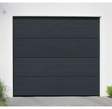 Garagentor mit horizontaler Holzstruktur