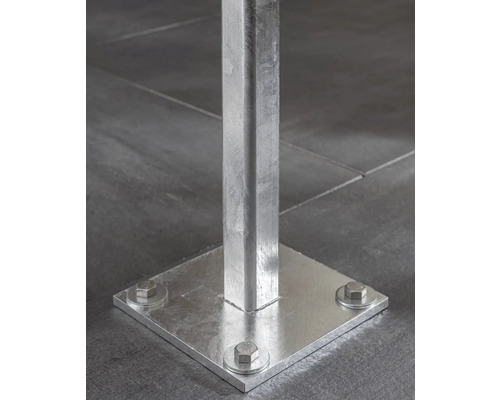 Poteau métallique avec plaque de base carrée et vis