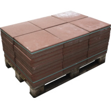 Palette mit Betonplatten für den Aussenbereich