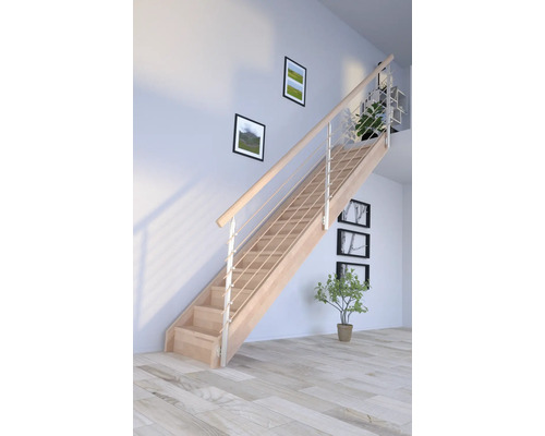 Escalier en bois avec rampe en métal dans une pièce lumineuse