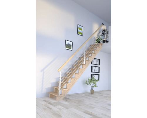 Escalier en bois avec rampe en acier inoxydable dans une pièce lumineuse