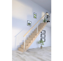 Escalier en bois avec rampe dans un espace de vie lumineux
