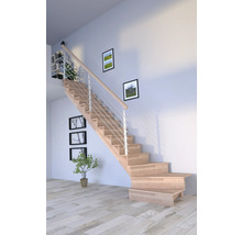 Escalier en bois avec rampe dans un espace de vie