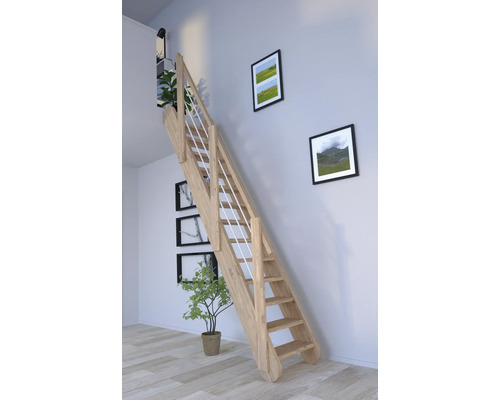Escalier en bois avec rampe dans un espace de vie lumineux