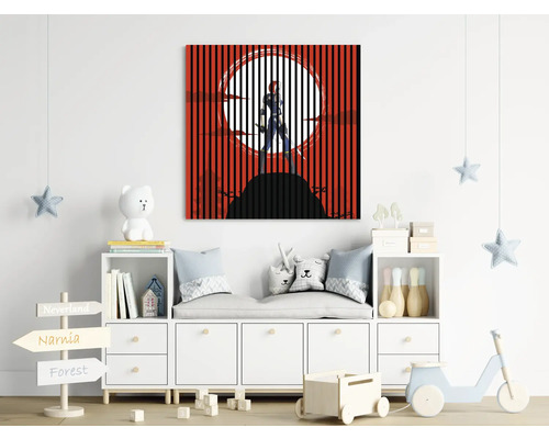 Chambre d''enfant décorative avec une peinture murale d''une fille devant la lune