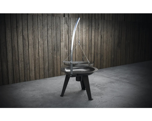 Schwenkgrill mit Grillrost für den Aussenbereich