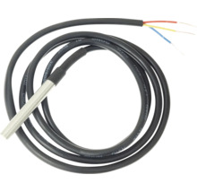 Sonde de température avec câble noir et fils exposés