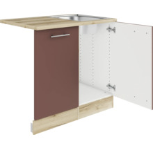 Küchenspüle mit Unterschrank und geöffneter Tür