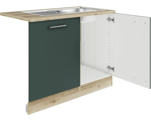 Küchenspüle mit Unterschrank und geöffneter Tür