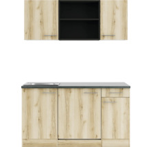 Küchenzeile mit Spüle, Unterschränken und Hängeschränken