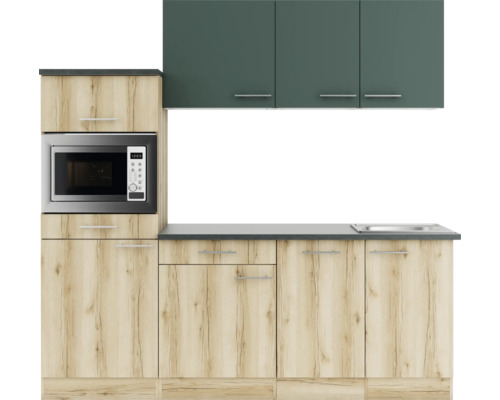 Küchenzeile mit Unterschränken, Hängeschränken und Mikrowelle