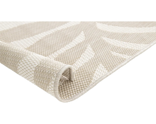 Detailansicht eines beigen Outdoor Teppichs mit geometrischem Muster