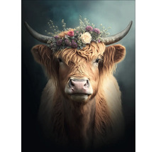 Portrait d''une vache Highland avec une couronne de fleurs