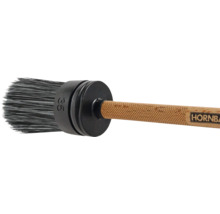 Rundbürste mit Holzgriff und Borsten