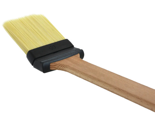 Flachpinsel mit Borsten und Holzgriff