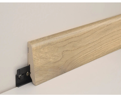 Plinthe en bois avec clip de fixation