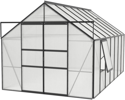 Gewächshaus mit geöffneter Tür und Fenster.
