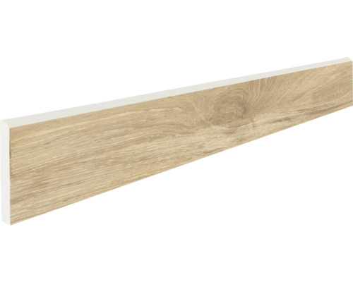 Plinthe avec structure en bois