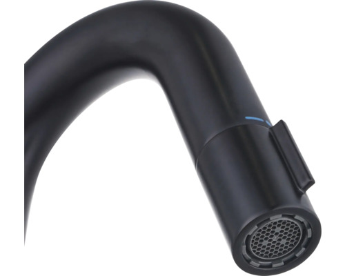 Gros plan d''un robinet noir