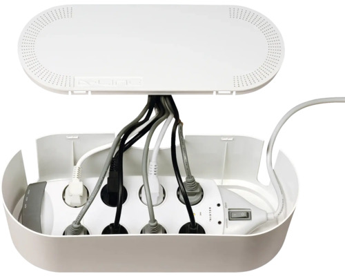 Mehrfachsteckdosenleiste mit Kabeln und Kabelmanagement-Box