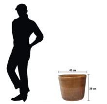 Pot de fleurs en céramique avec des dimensions de 47 cm de largeur et 39 cm de hauteur