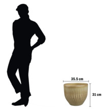 Blumentopf mit den Maßen 35,5 cm x 31 cm