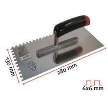 Maurerlob Zahnkelle mit einer Größe von 130 mm mal 280 mm und einer Zahnung von 6x6 mm.