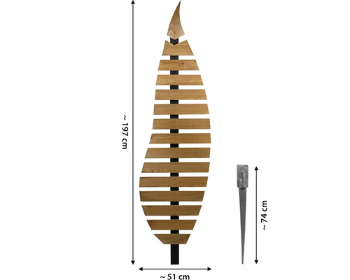 Holz-Gartendeko in Blattform mit Abmessungen circa 197 mal 51 Zentimeter und Bodenhülse circa 74 Zentimeter.