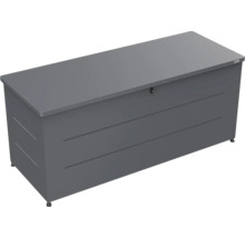 Coffre de jardin en métal gris avec serrure et lignes décoratives horizontales.