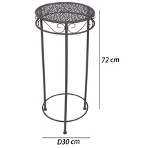 Blumenständer aus Metall mit dekorativen Ornamenten und gelochter runder Ablage, Höhe 72 Zentimeter, Durchmesser 30 Zentimeter.