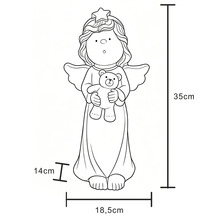 Skizze einer Engelsfigur mit Teddybär und Massangaben: Höhe 35 Zentimeter, Breite 18,5 Zentimeter, Tiefe 14 Zentimeter.