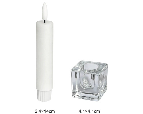 Bougie LED blanche 2,4 par 14 centimètres et bougeoir carré en verre 4,1 par 4,1 centimètres.