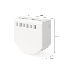 Module encastré intelligent blanc compact avec des dimensions de 41 millimètres par 37 millimètres par 17 millimètres.