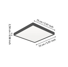 Plafonnier LED carré avec dimensions : 15 centimètres de longueur, 15 centimètres de largeur et 2,50 centimètres de hauteur.