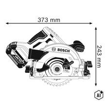 Technische Zeichnung einer Bosch Akku Handkreissäge mit 18 Volt und Bemaßungen von 373 Millimetern Länge und 243 Millimetern Höhe. (Image AI modified or generated)